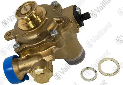 Vaillant Wasserschalter mit einem zusätzlichen Anschluss und Dichtungen. Metallische Bauweise mit einem blauen Kunststoffteil.